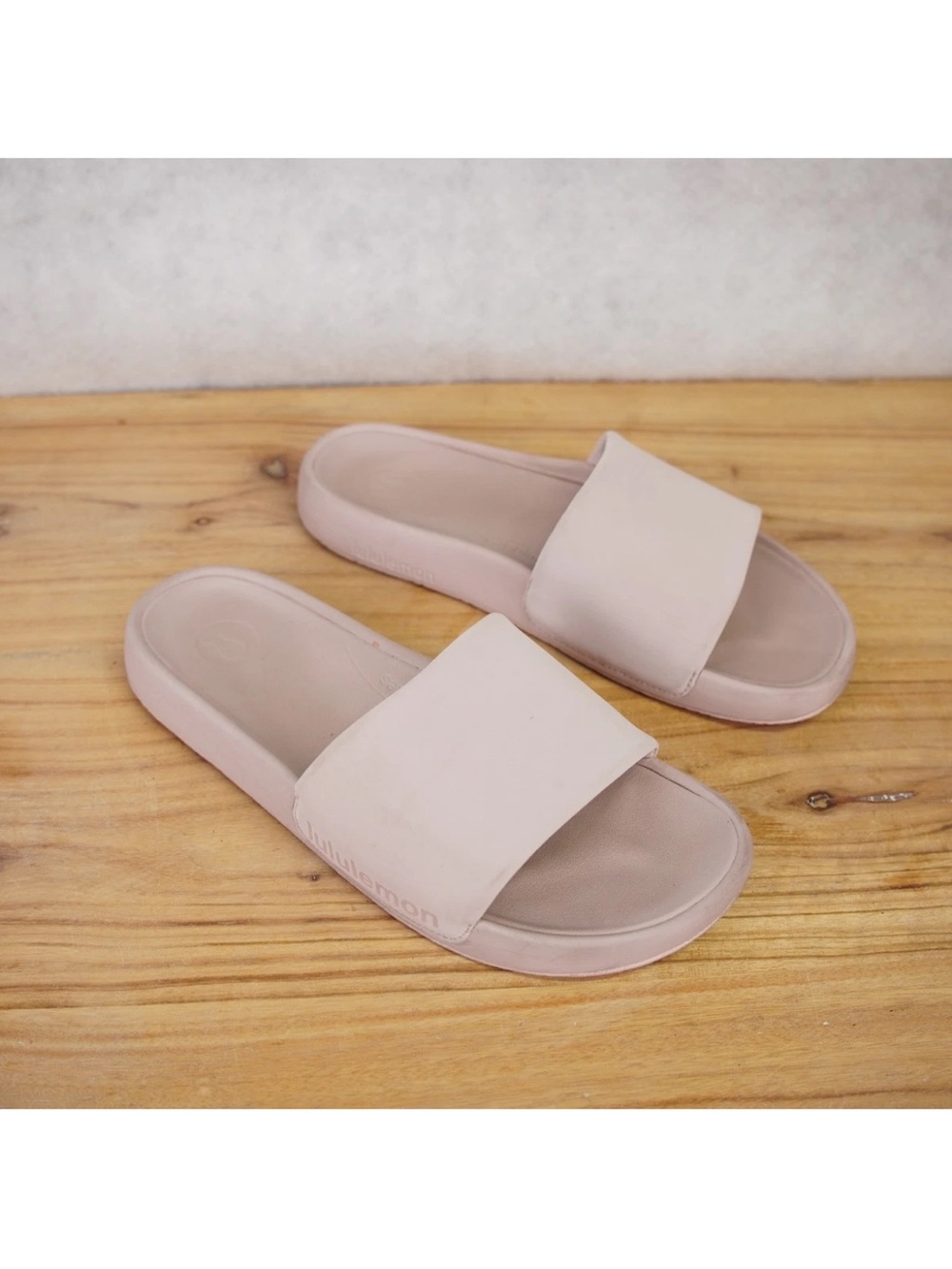 Lululemon Women's Restfeel Slides Size US 9 UK 6.5 Pink LW9EF2S Comfort Cozy